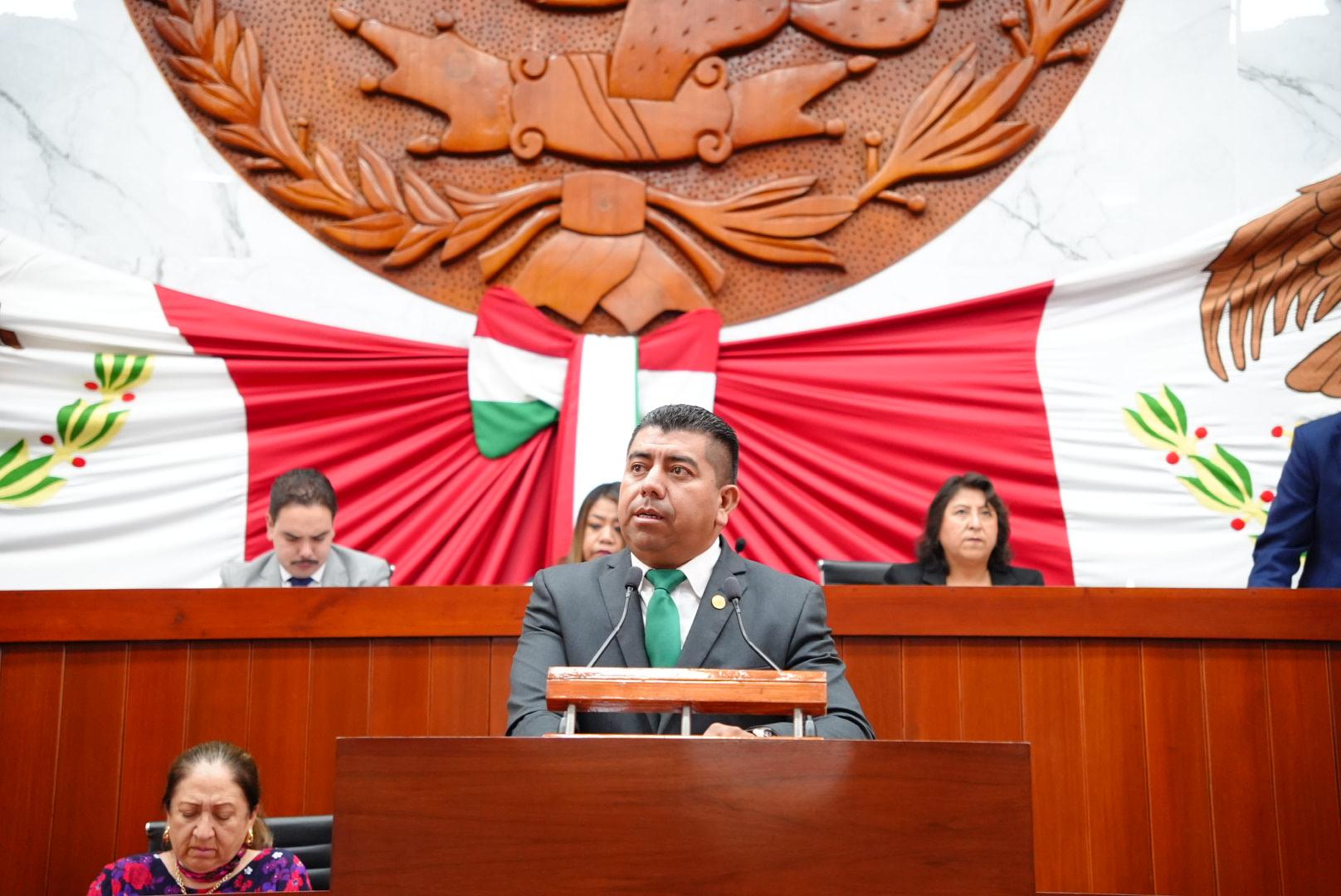 Presenta Jaciel González iniciativa para dar reconocimiento legal a Símbolos Estatales